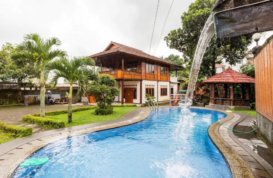 Villa Anjung Balak Чисаруа Экстерьер фото